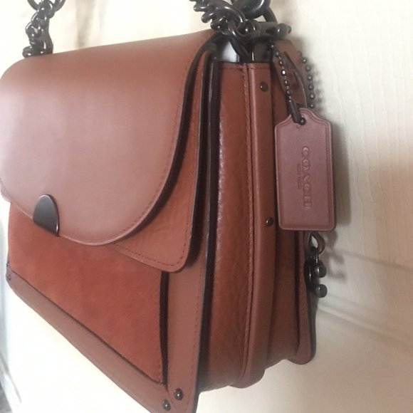 **SOLD**Coach Dreamer Mixed Leather Crossbody Bag! - Picture 3 of 8
